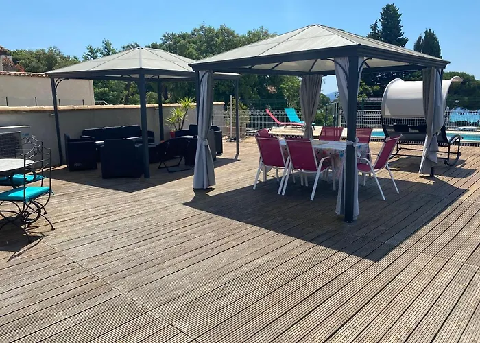 Cavaliere Apt 125M2 Piscine